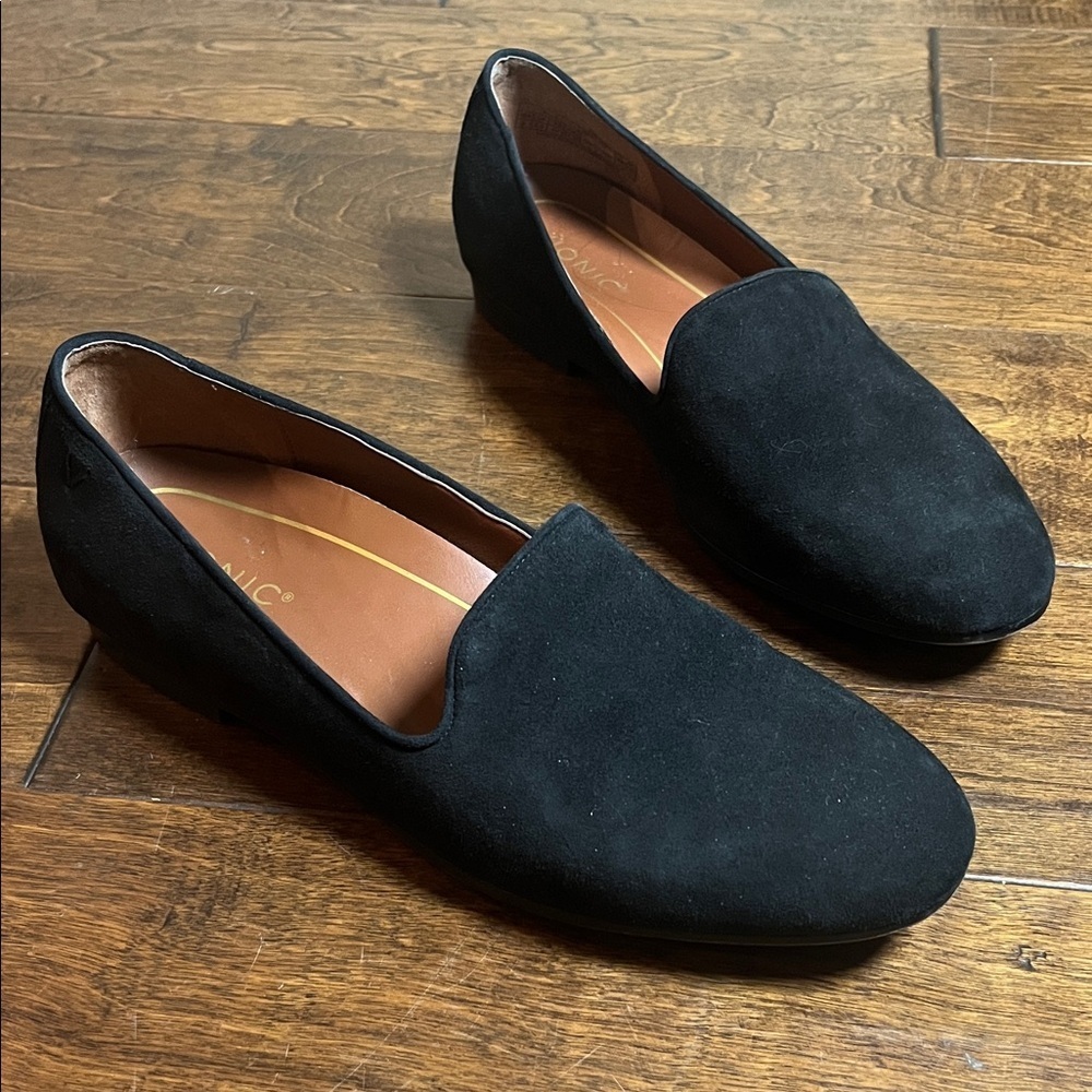 Vionic Black Suede Womens Willa II Loafers, size 9